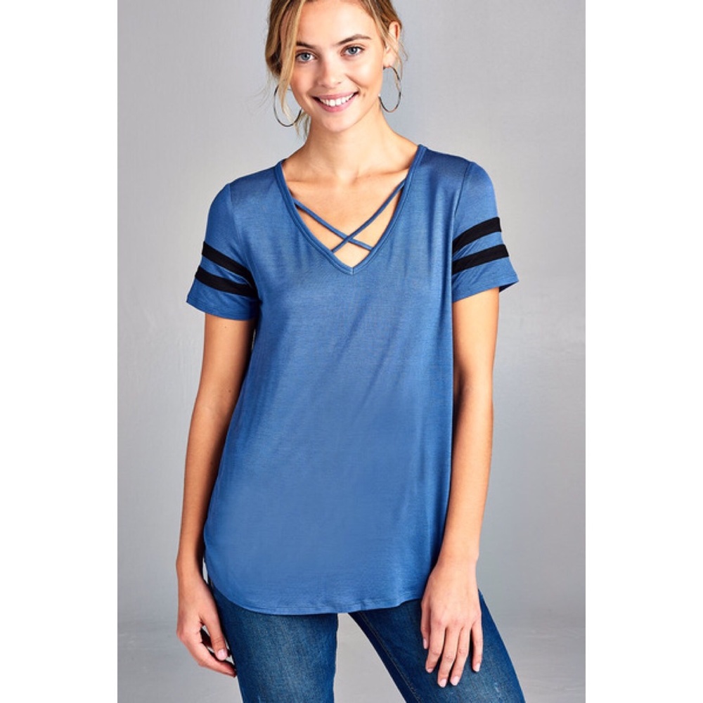 stripe v-neck w/cross strap